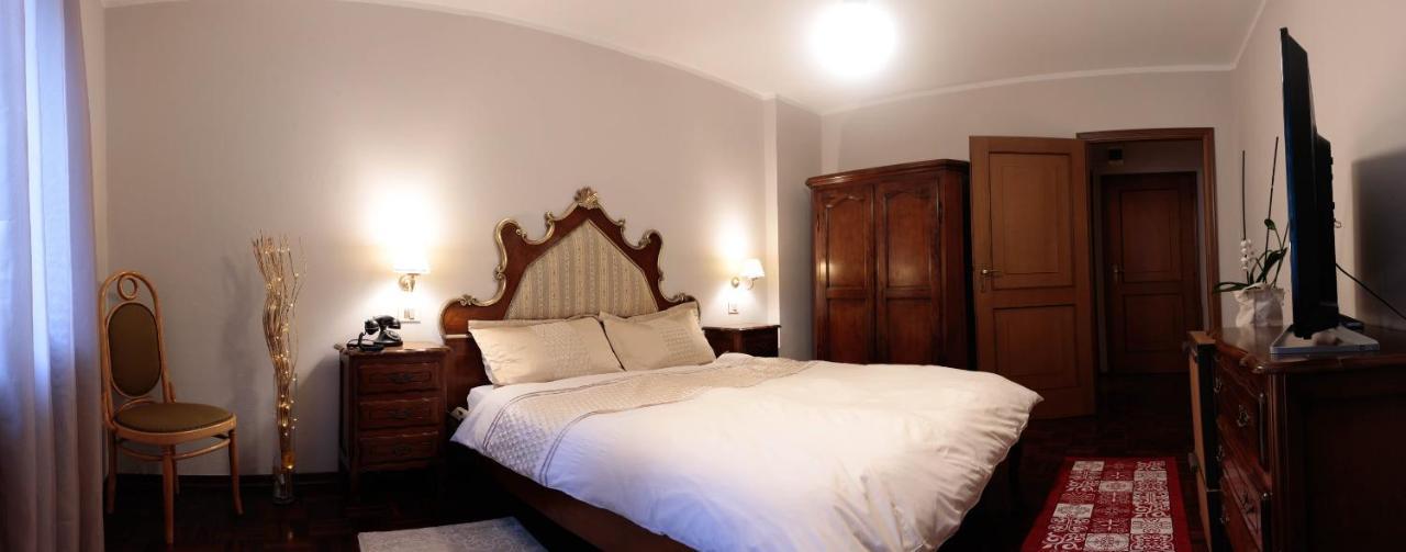 Villa Corona Tenno Exteriör bild